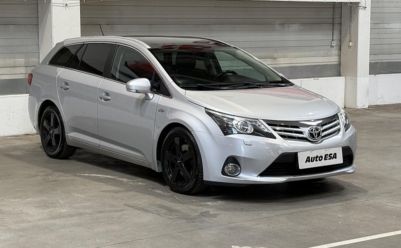 Toyota Avensis 2.2 D-CAT 