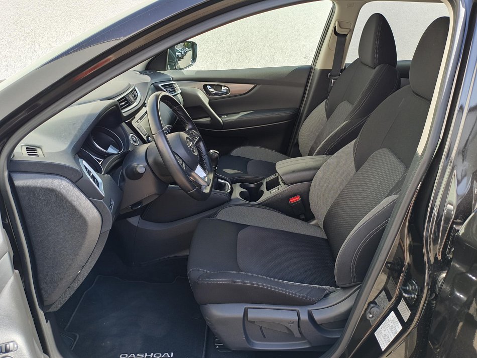 Nissan Qashqai 1.3 DiG-T Connect