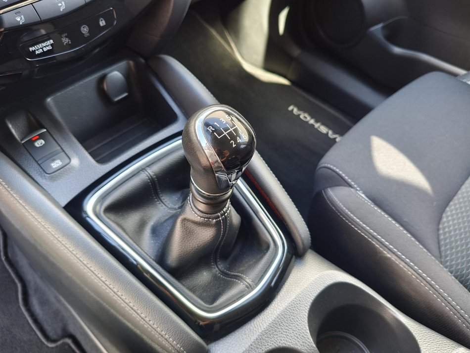 Nissan Qashqai 1.3 DiG-T Connect
