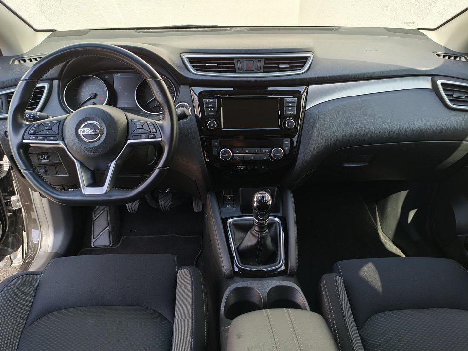 Nissan Qashqai 1.3 DiG-T Connect