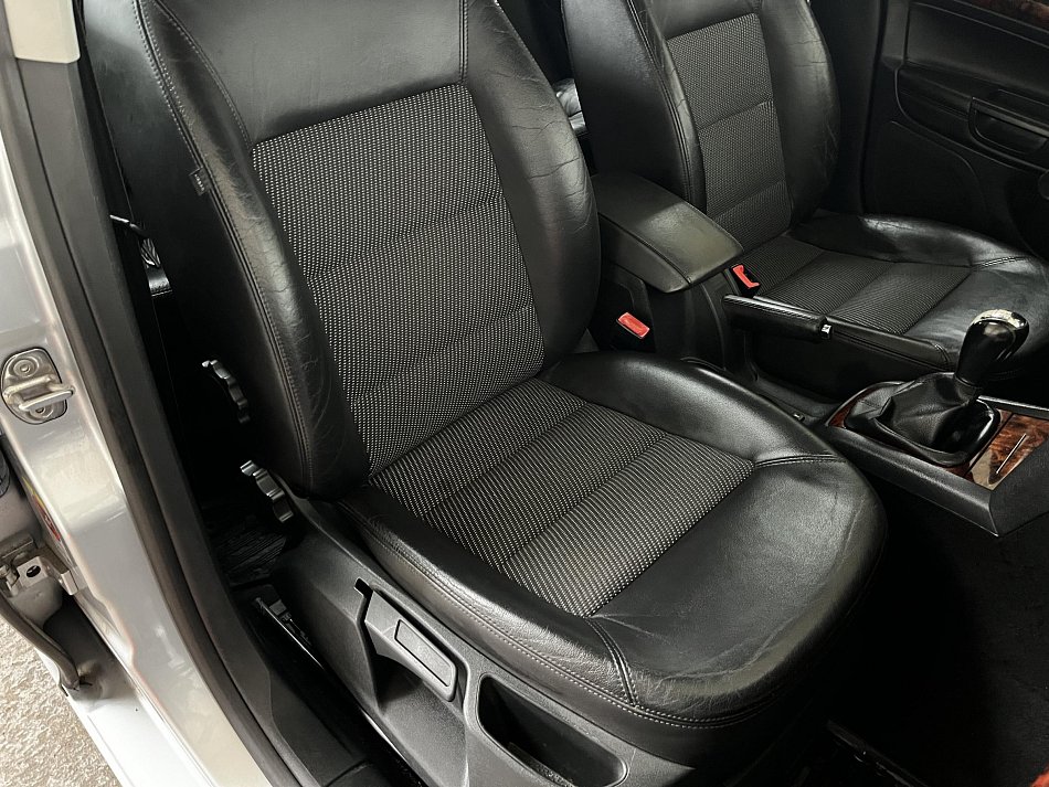 Škoda Octavia II 1.4 TSi Elegance