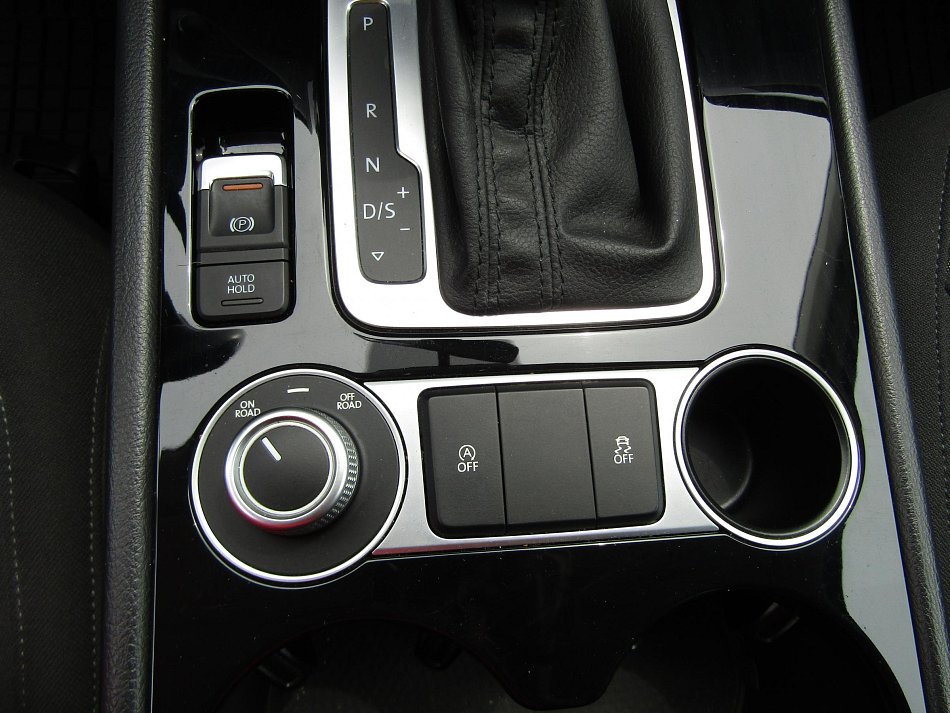 Volkswagen Touareg 3.0 TDi V6  4x4