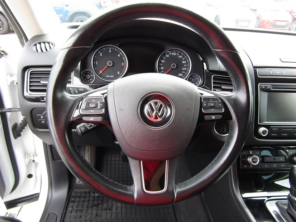 Volkswagen Touareg 3.0 TDi V6  4x4