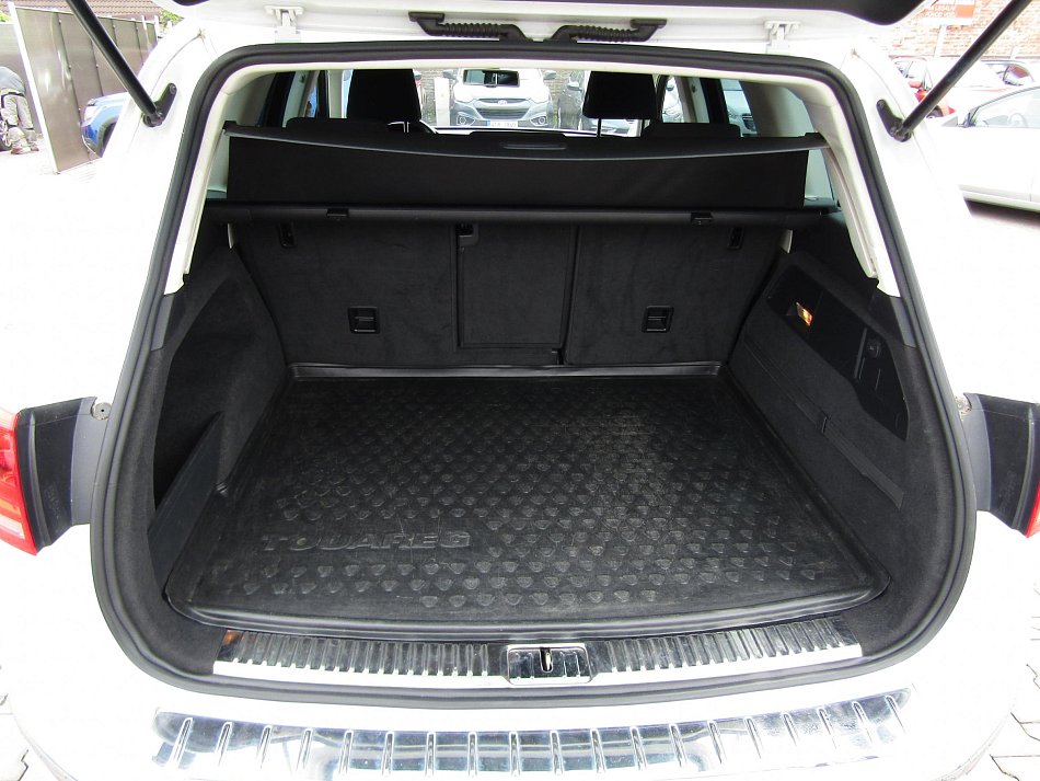 Volkswagen Touareg 3.0 TDi V6  4x4