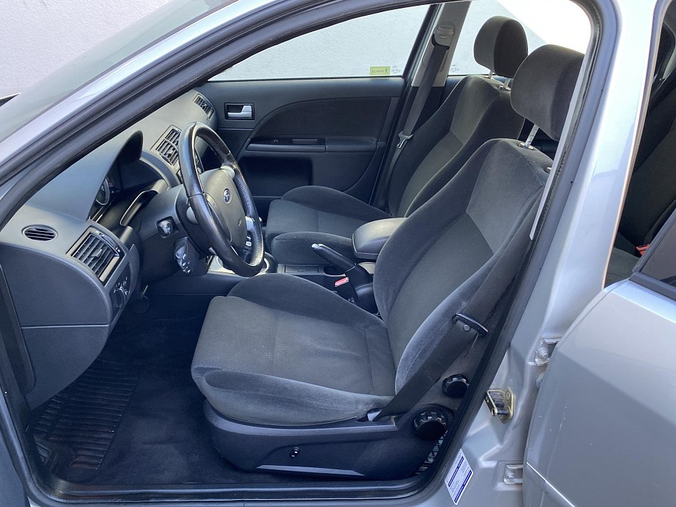 Ford Mondeo 2.5i 