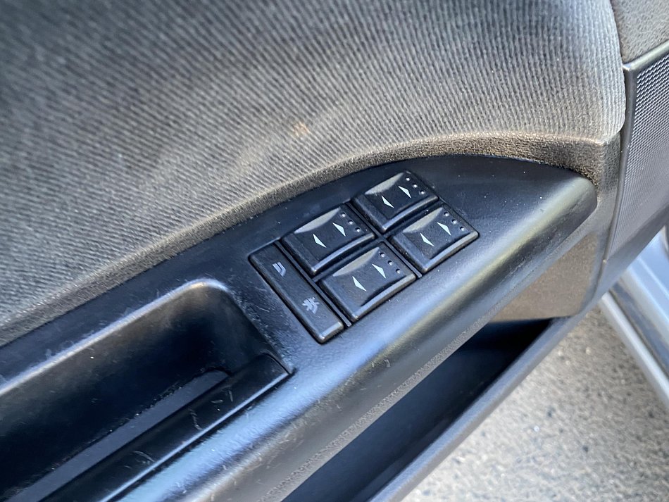 Ford Mondeo 2.5i 
