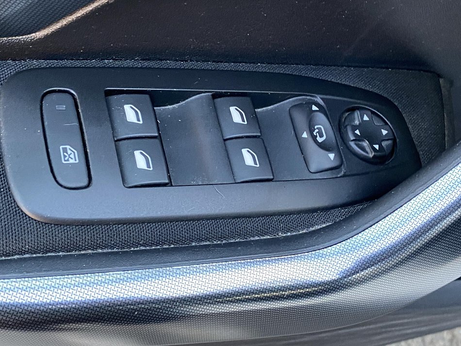 Peugeot 2008 1.2PT Allure