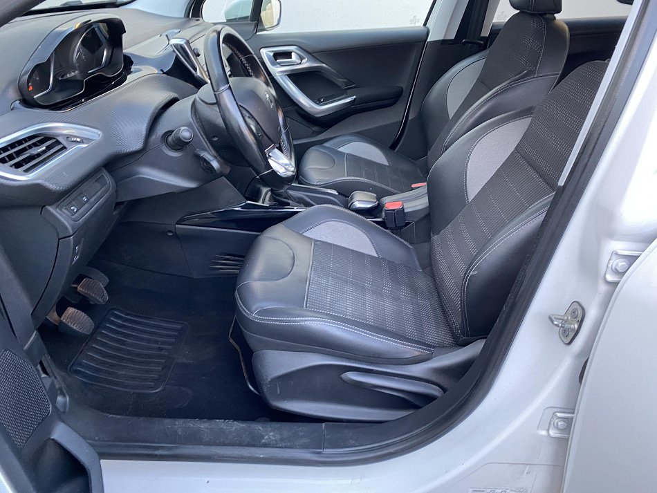 Peugeot 2008 1.2PT Allure