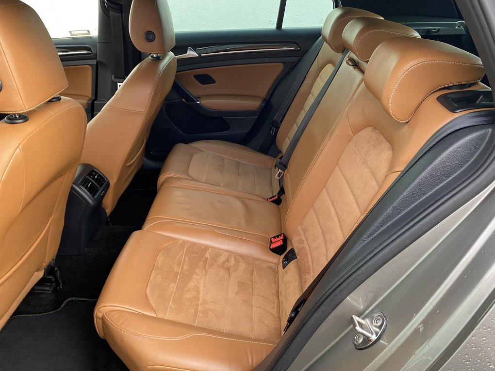 Volkswagen Golf 1.4 TSi 