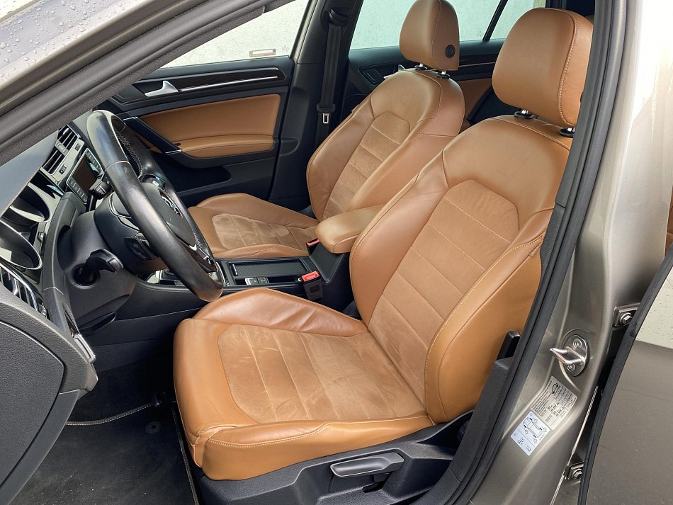 Volkswagen Golf 1.4 TSi 