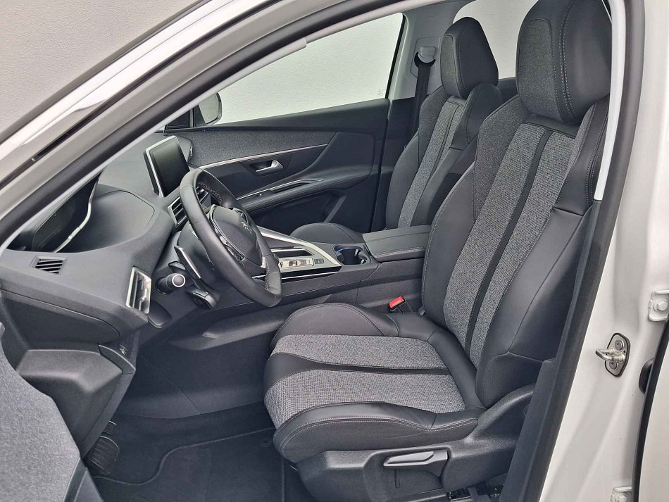 Peugeot 3008 1.2 PT Allure