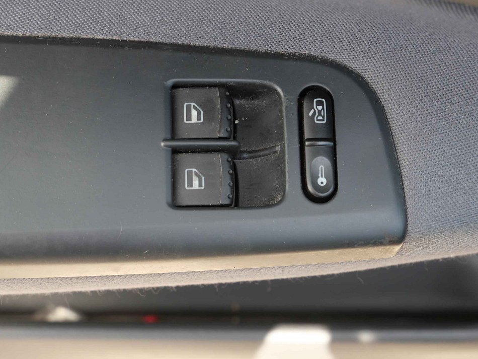 Škoda Octavia 1.6 i Tour