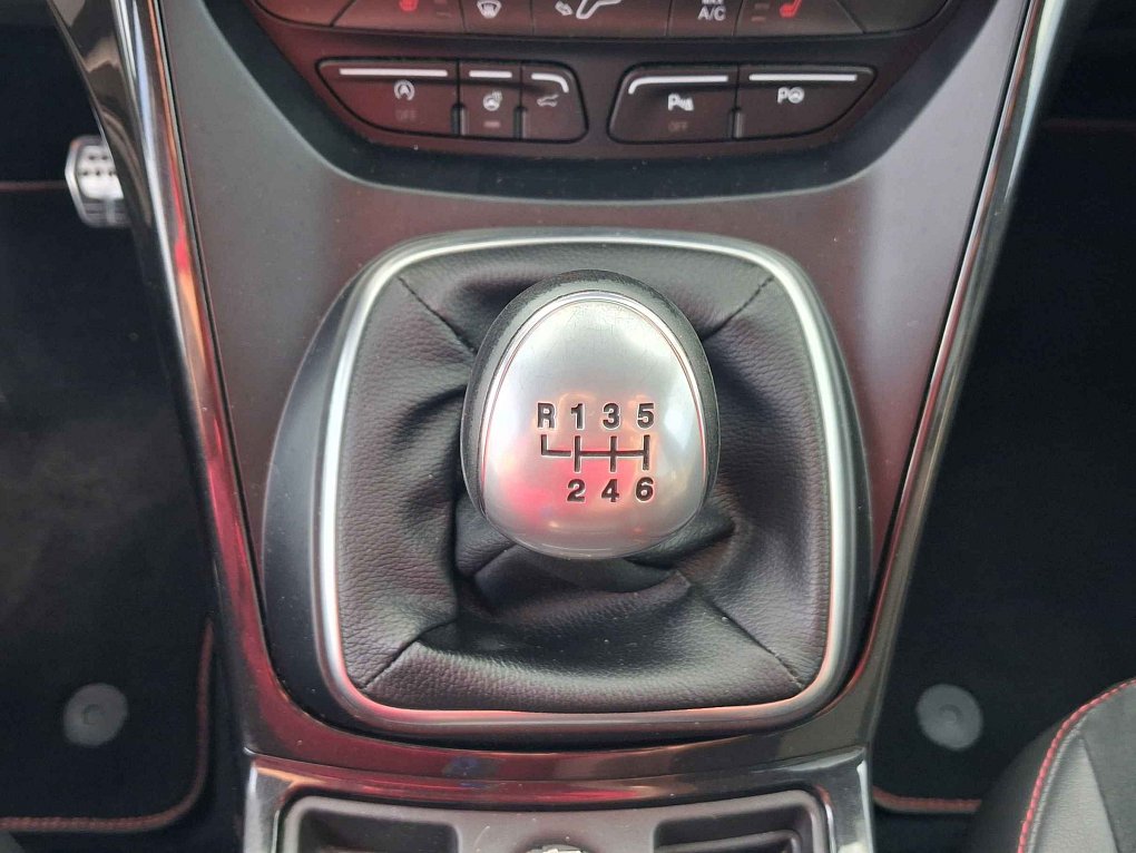 Ford Kuga 1.5i 