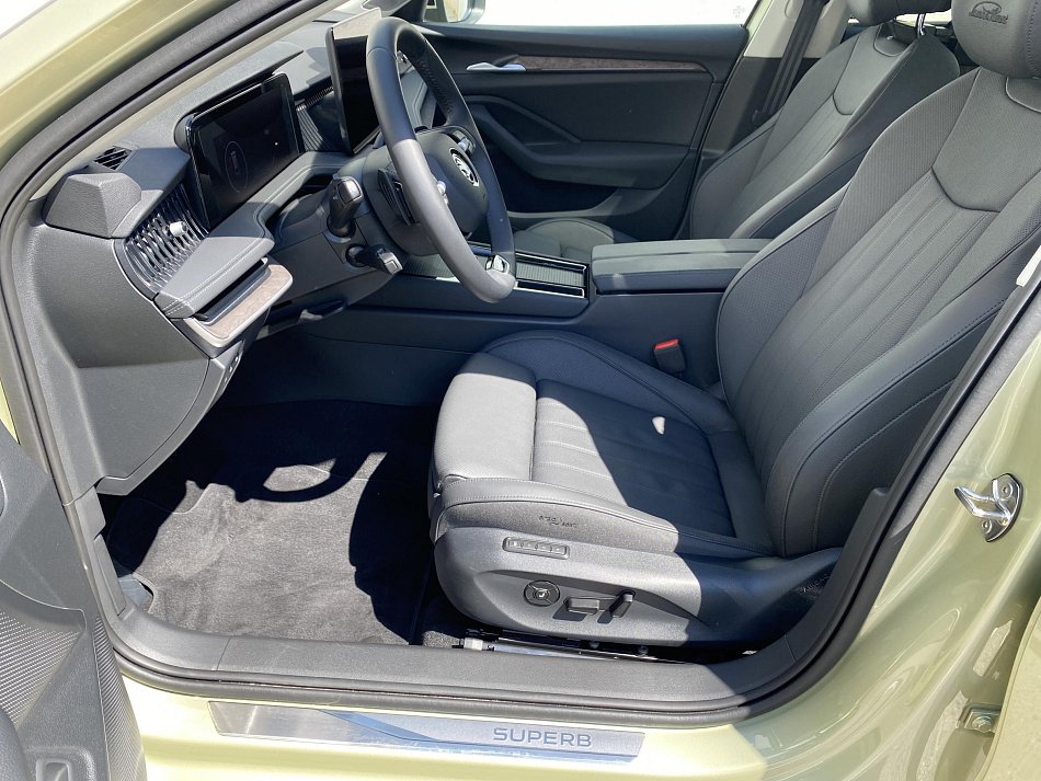 Škoda Superb IV 2.0 TSi L&K 4X4