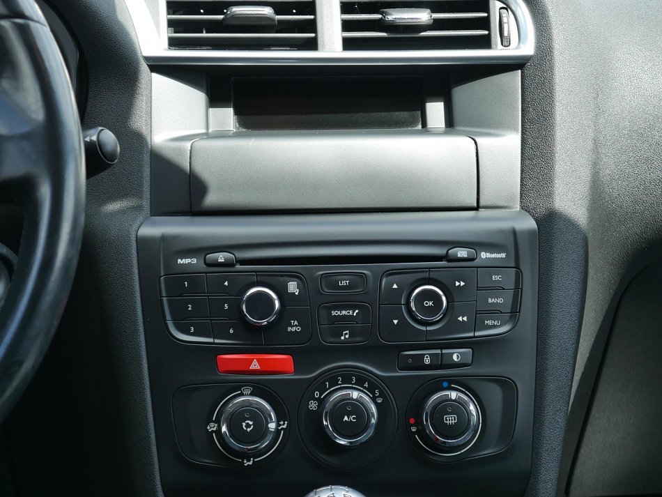 Citroën C4 1.6i 
