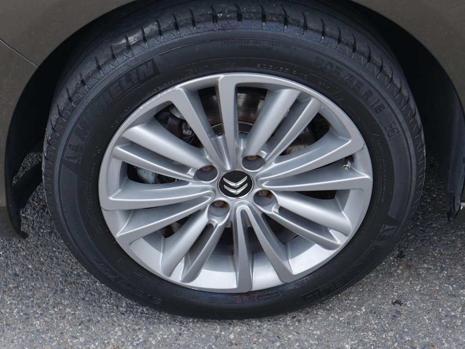 Citroën C4 1.6i 