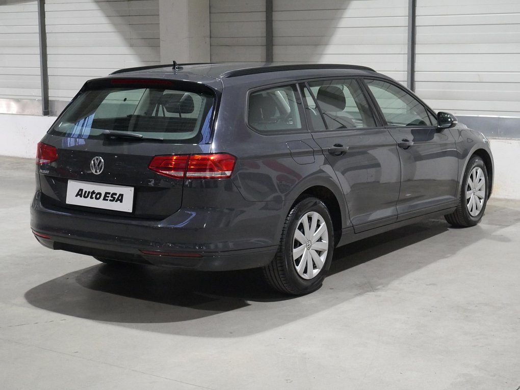 Volkswagen Passat 2.0 TDi Trendline