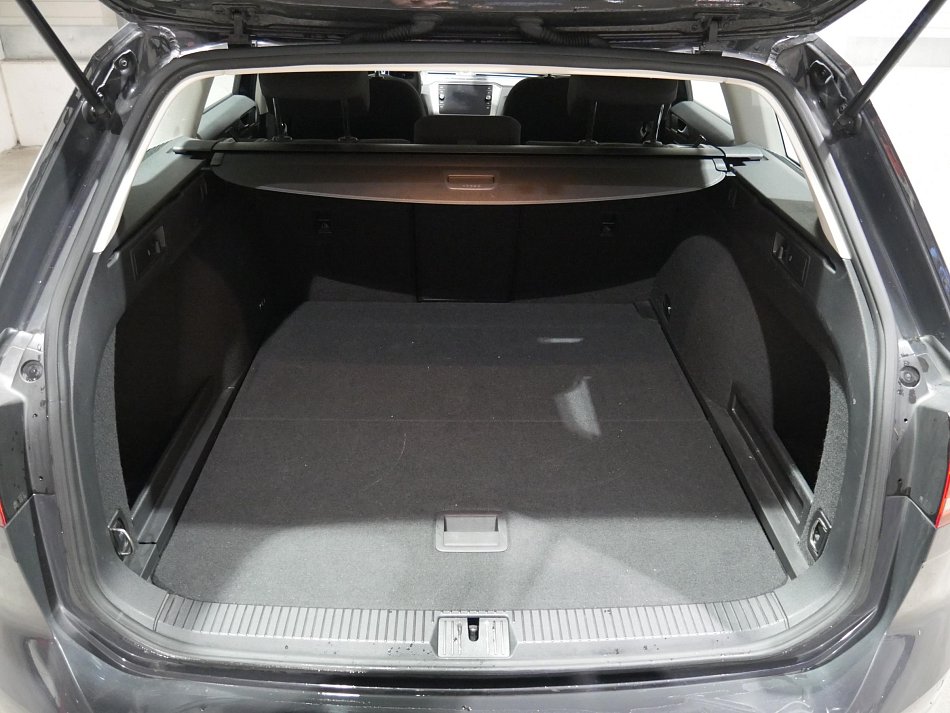 Volkswagen Passat 2.0 TDi Trendline