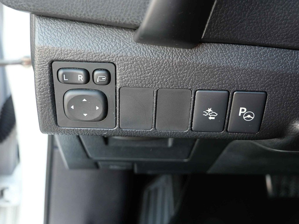 Toyota Auris 1.8HSD 