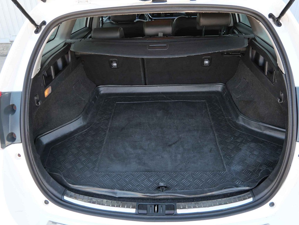 Toyota Auris 1.8HSD 