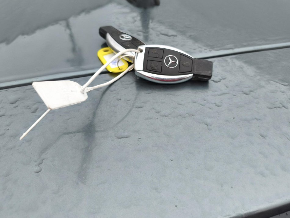 Mercedes-Benz Třída C 1.8 CGi Avantgarde C200