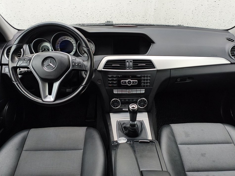 Mercedes-Benz Třída C 1.8 CGi Avantgarde C200