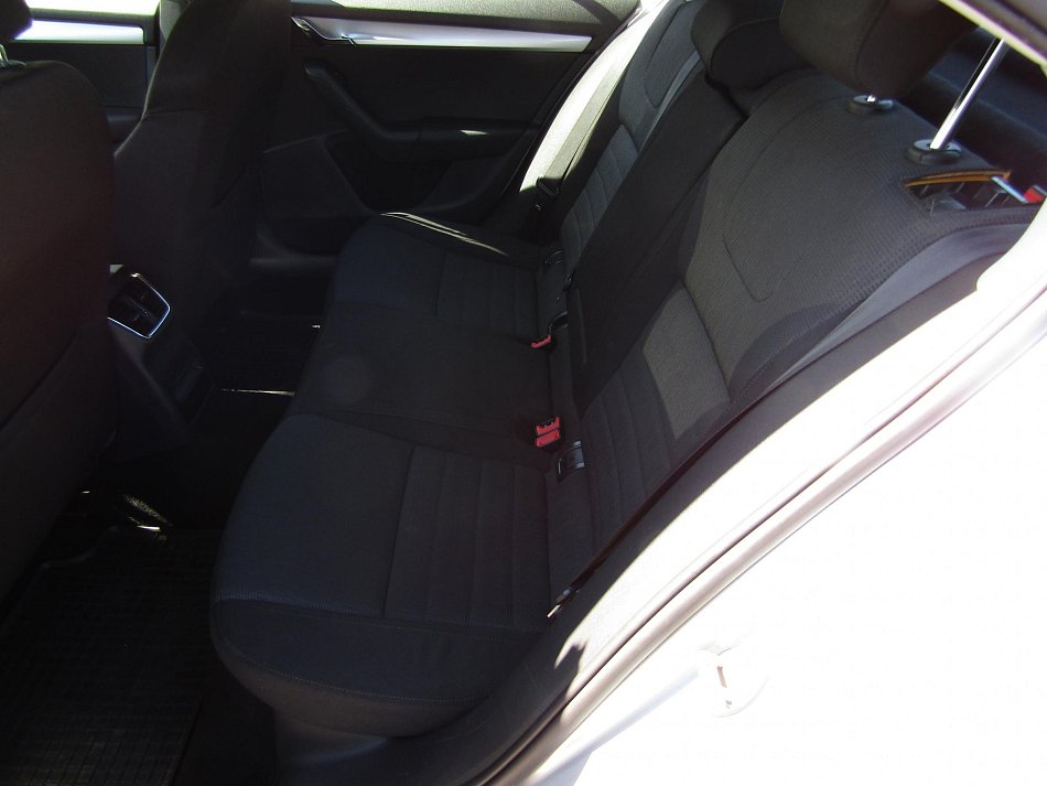 Škoda Octavia III 2.0 TDi Elegance