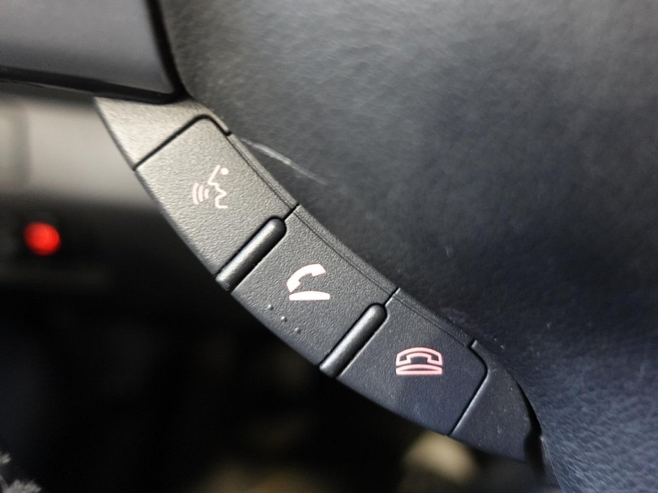 Mitsubishi Outlander 2.0 Di-D  4x4, 7míst