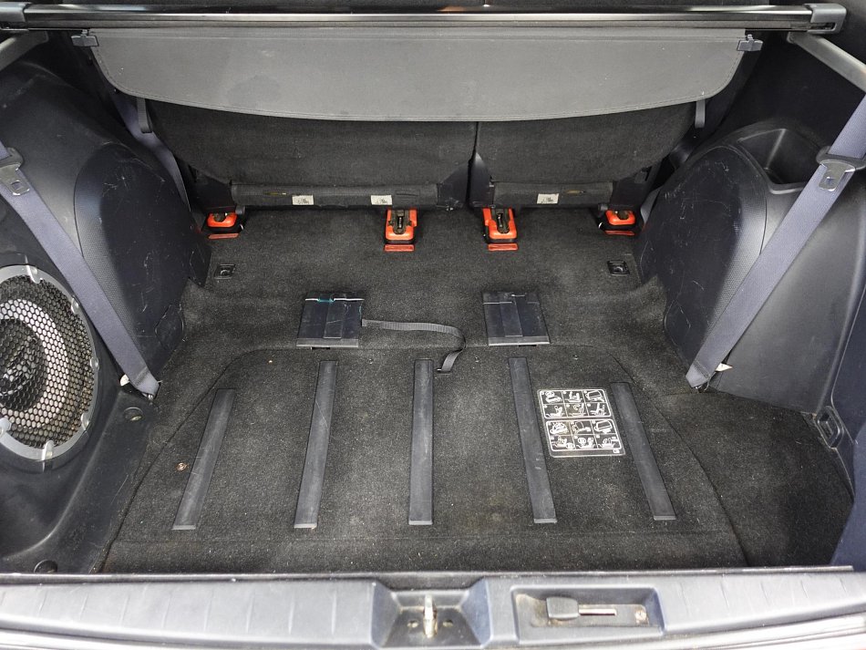 Mitsubishi Outlander 2.0 Di-D  4x4, 7míst