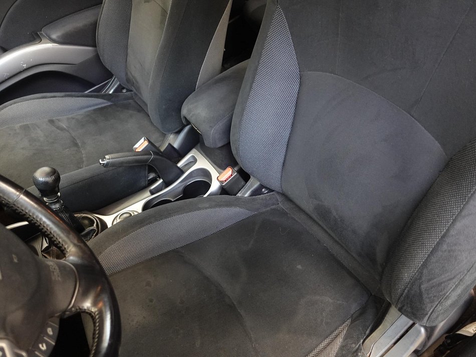 Mitsubishi Outlander 2.0 Di-D  4x4, 7míst