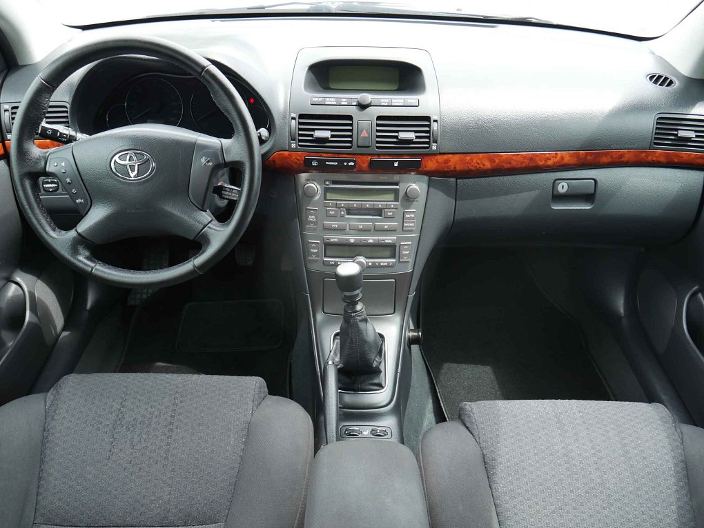 Toyota Avensis 2.2 D4D 
