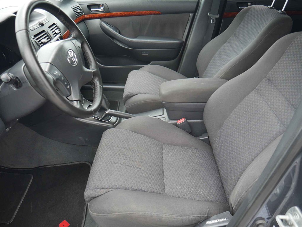 Toyota Avensis 2.2 D4D 