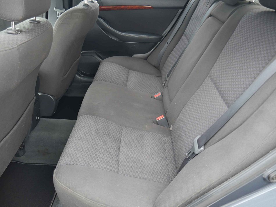 Toyota Avensis 2.2 D4D 