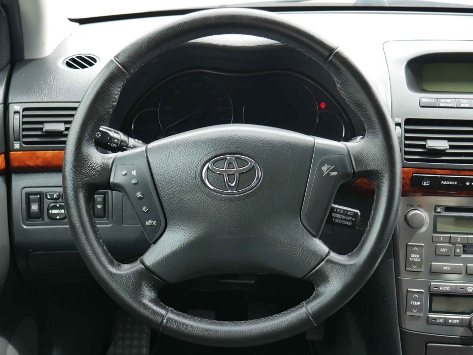 Toyota Avensis 2.2 D4D 