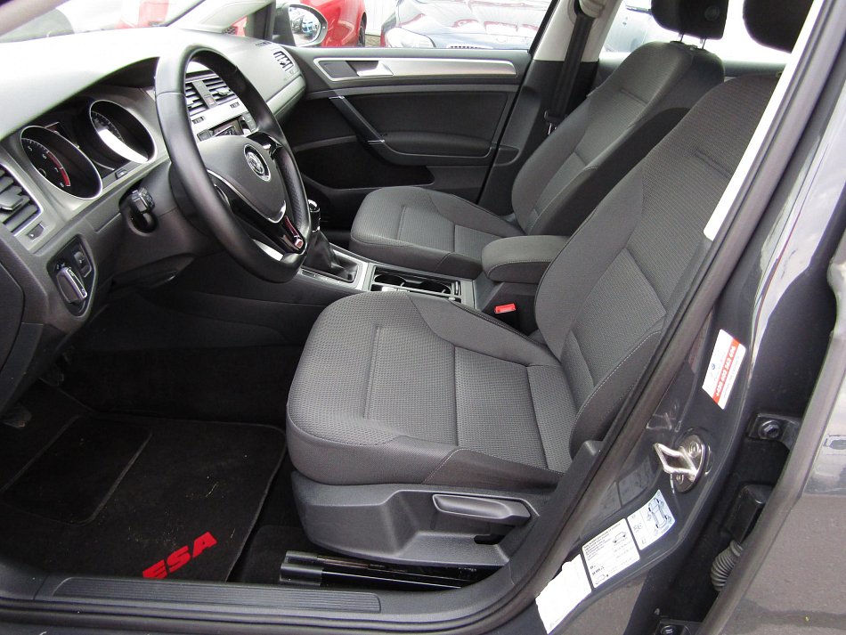 Volkswagen Golf 1.2 TSi 