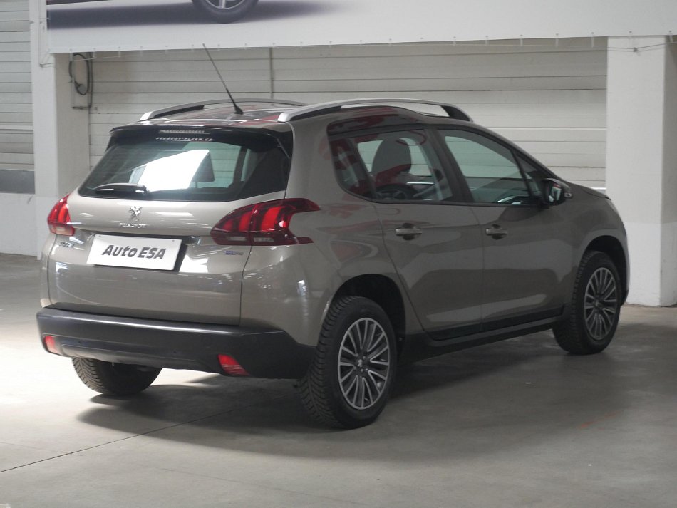 Peugeot 2008 1.2 PT 