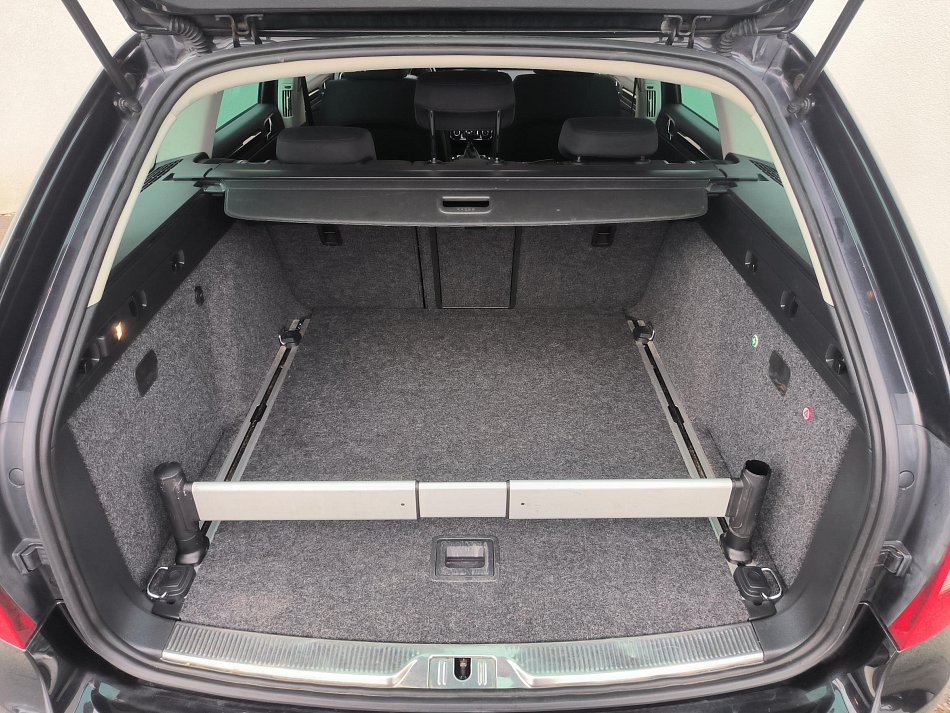 Škoda Superb II 2.0 TDi Family