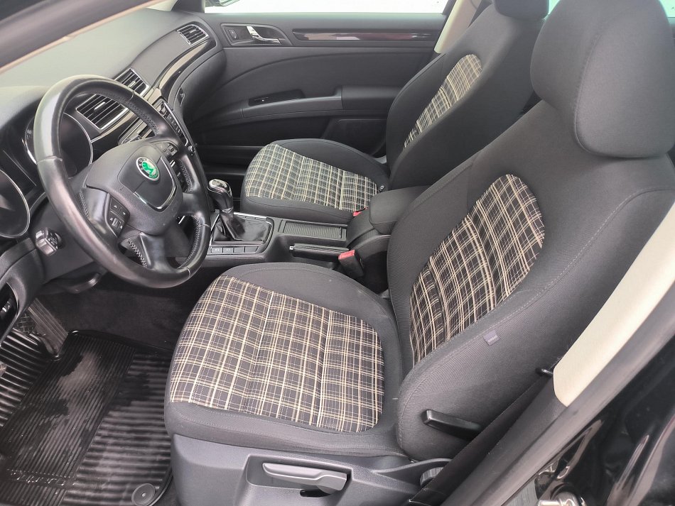 Škoda Superb II 2.0 TDi Family