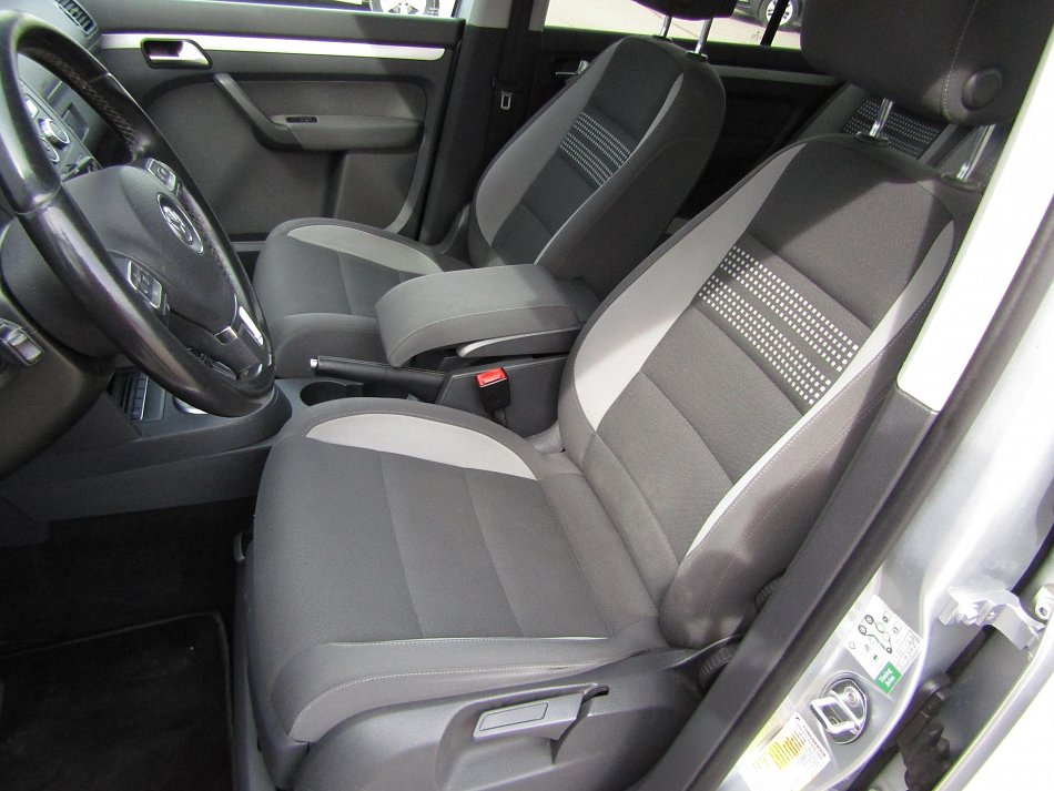 Volkswagen Touran 2.0 TDi 