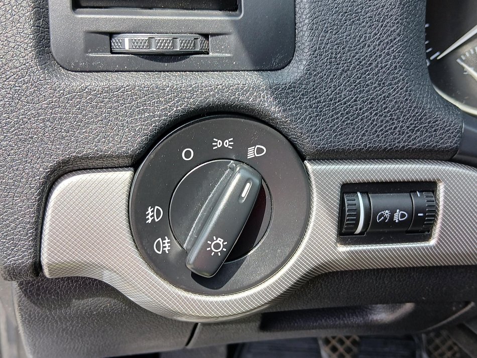 Škoda Octavia II 2.0TDi Elegance
