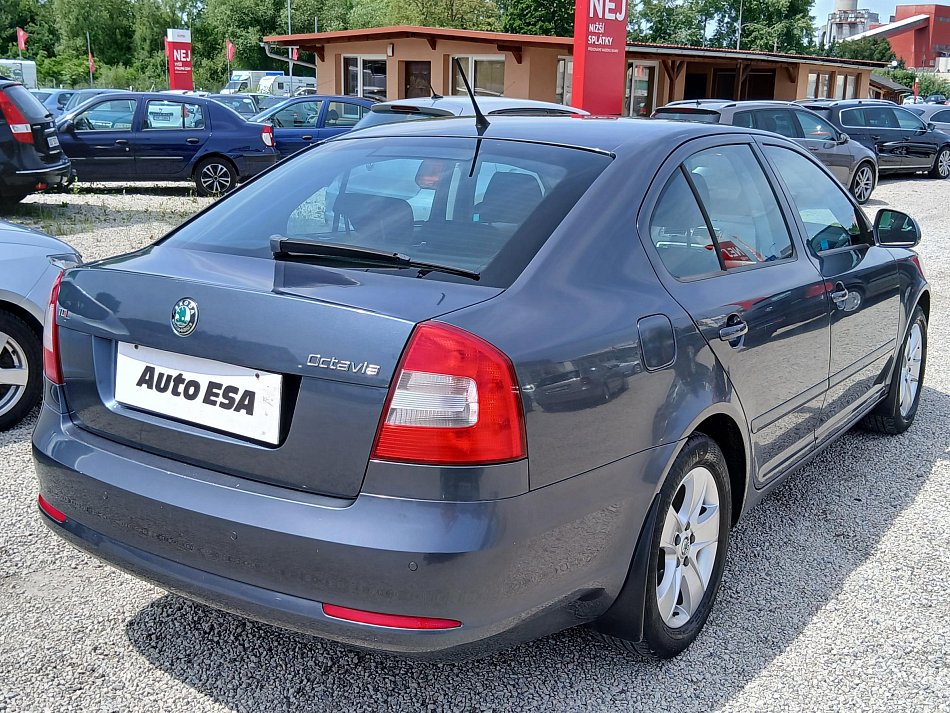 Škoda Octavia II 2.0TDi Elegance