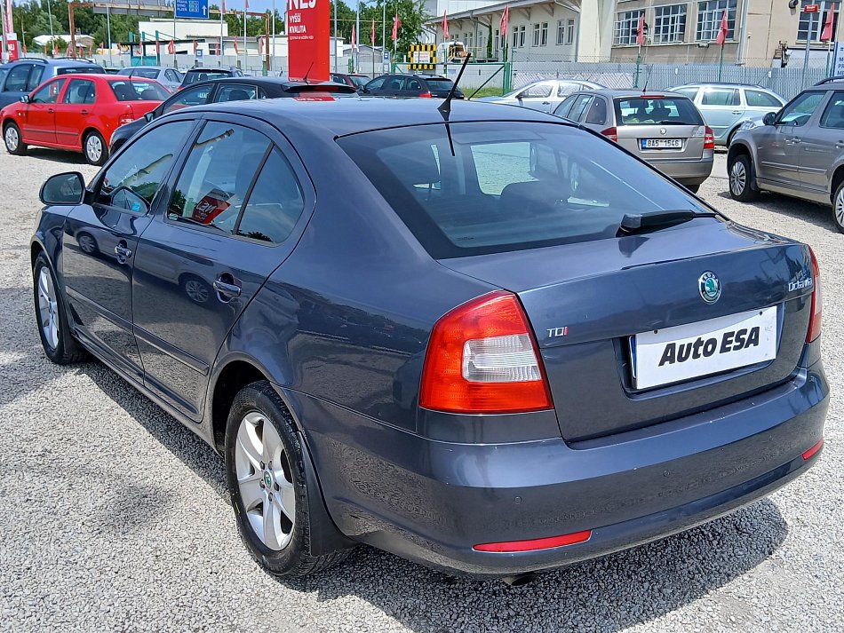 Škoda Octavia II 2.0TDi Elegance