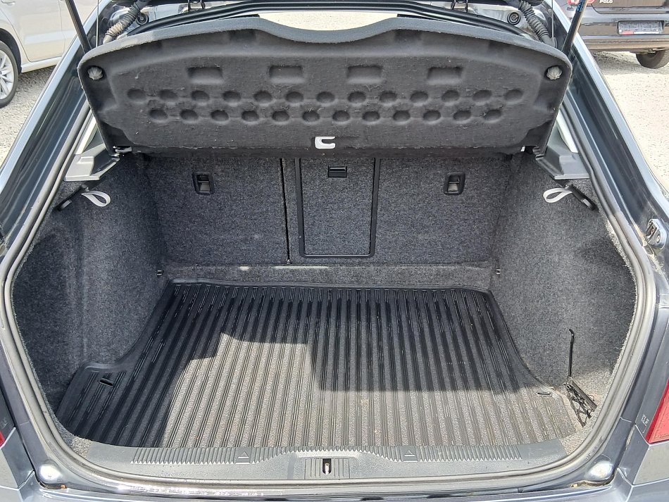 Škoda Octavia II 2.0TDi Elegance