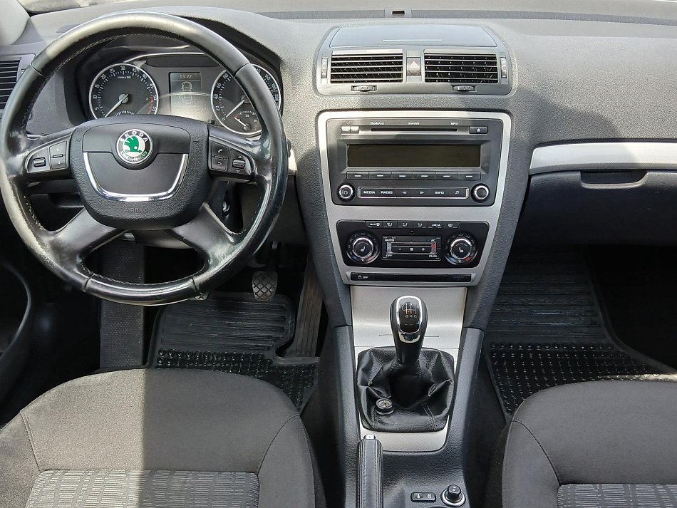 Škoda Octavia II 2.0TDi Elegance