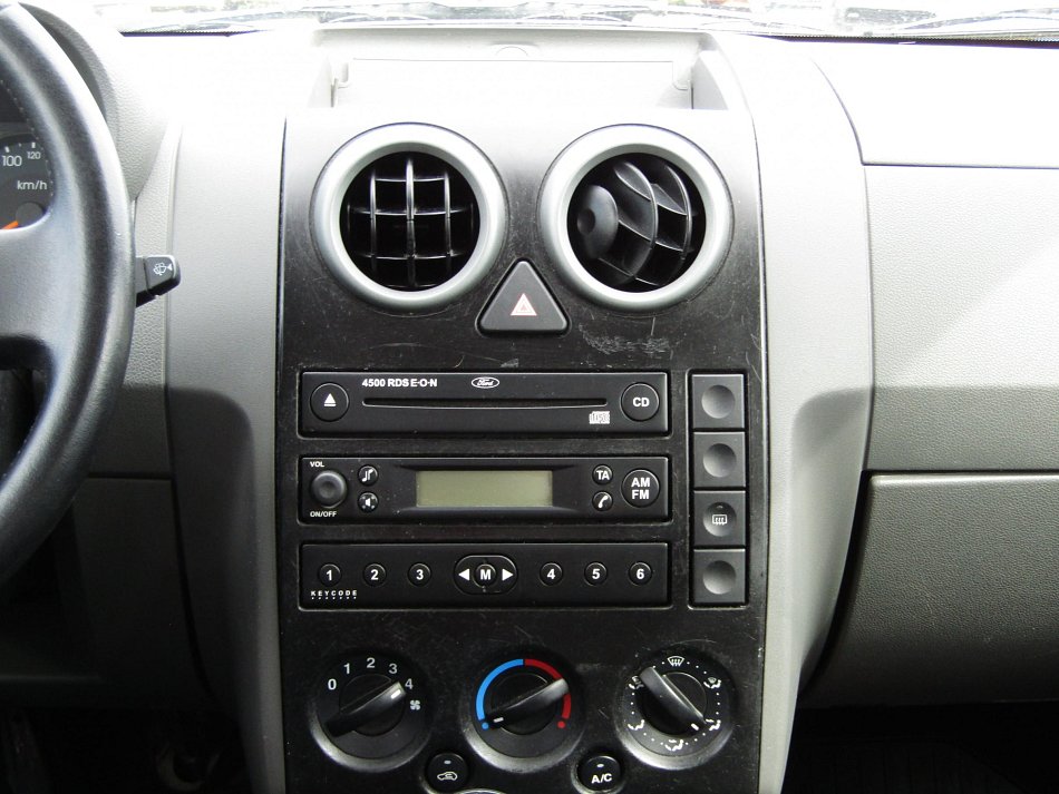 Ford Fusion 1.4i 