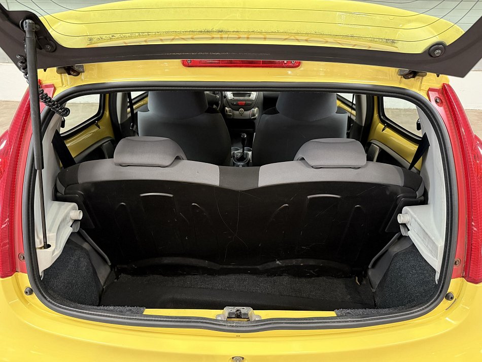 Peugeot 107 1.0 i 