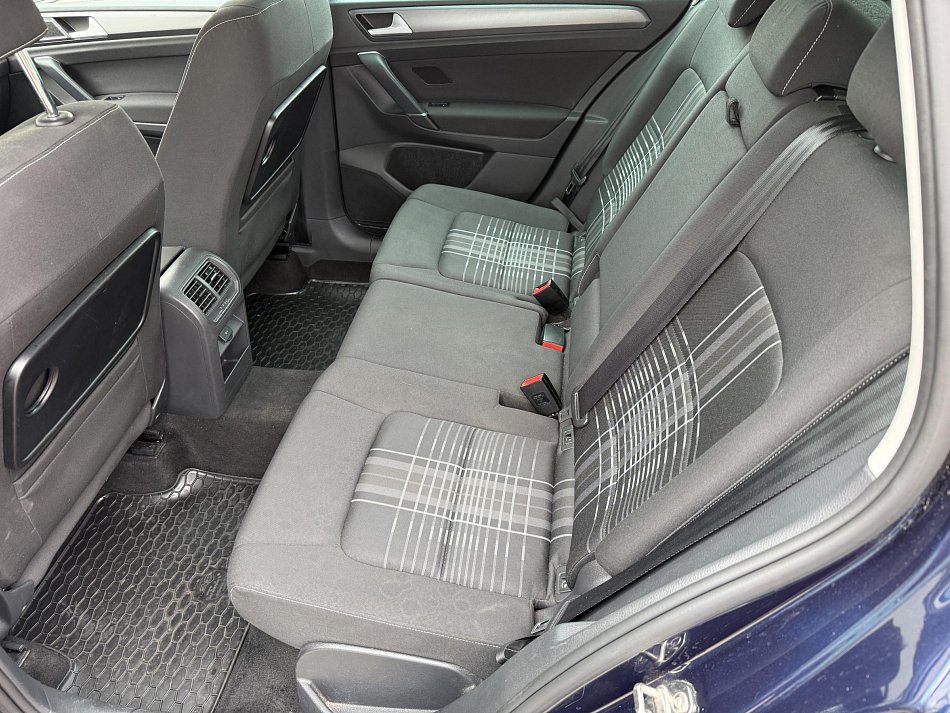 Volkswagen Sportsvan 2.0 TDi 
