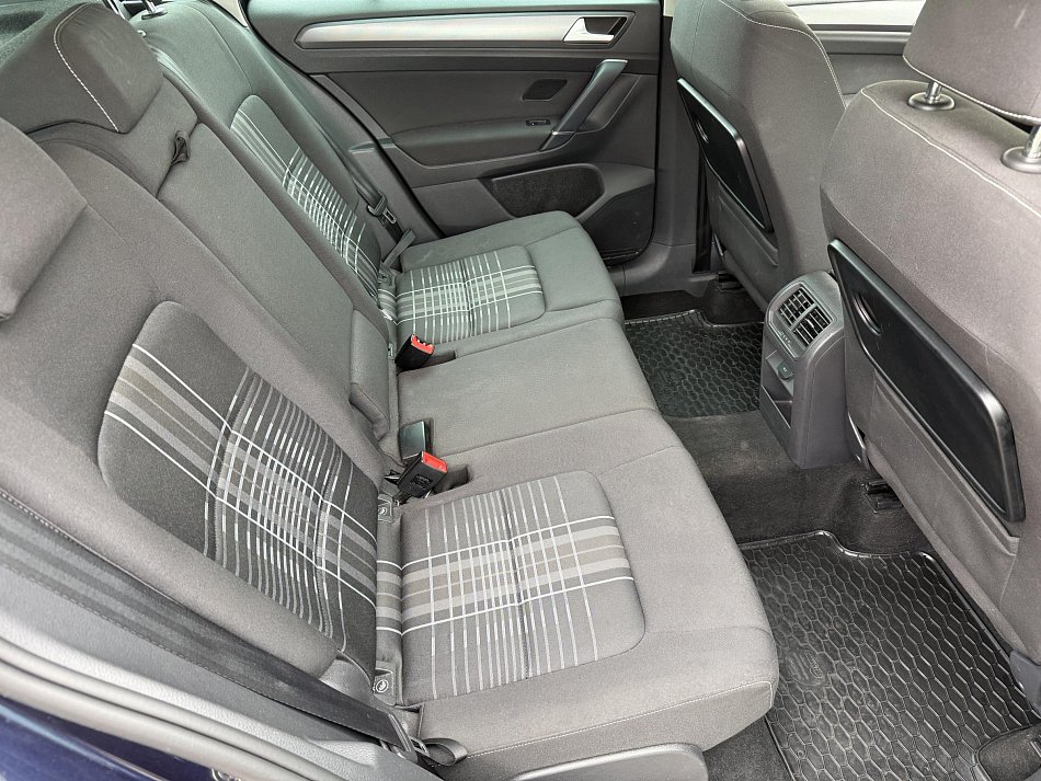 Volkswagen Sportsvan 2.0 TDi 