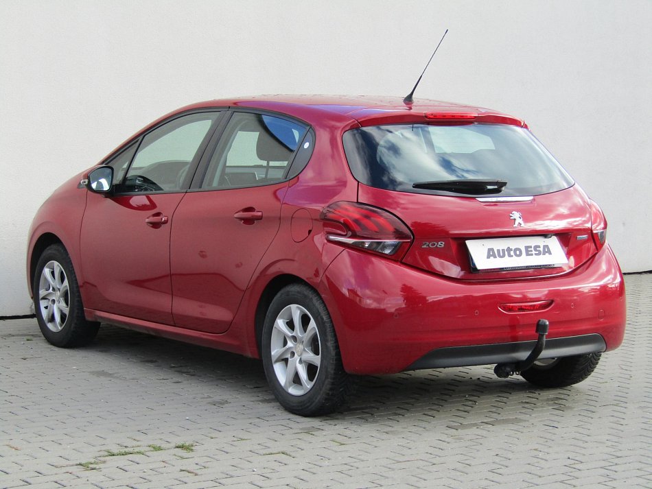 Peugeot 208 1.2i 