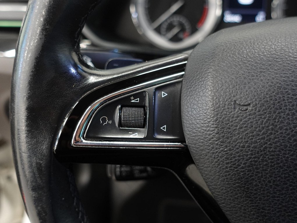 Škoda Superb III 2.0 TDi L&K 4x4